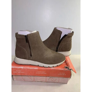 .4242 Easy Spirit Ives/Brown-US 7.5 Womens
